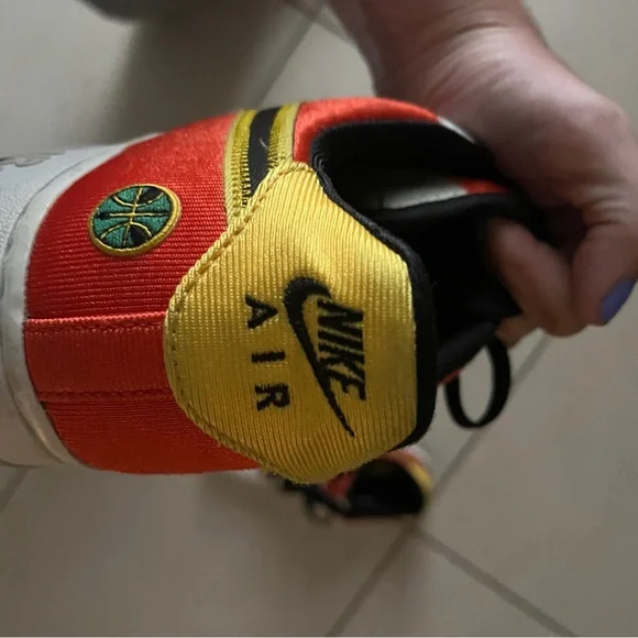 Nike Air Force 1 - Picture 3 of 3